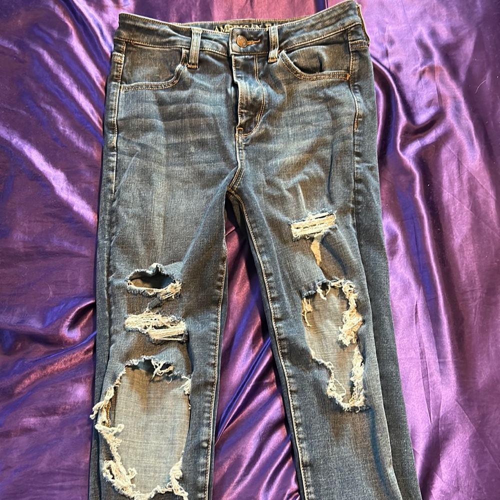 American eagle ripped jeans